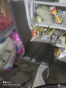 Sedie nere per la sala