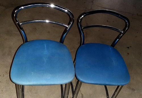 2 SGABELLI ALTO INOX SEDUTA AZZURRA. 