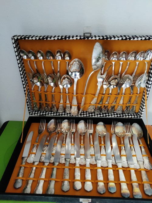 Vendo servizio posate da 12