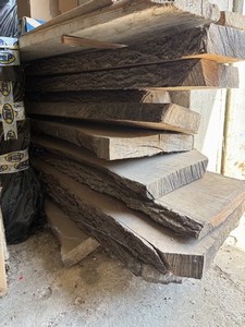 Vendo 11 tavole in noce e ciliegio Lunghe 4 mt 