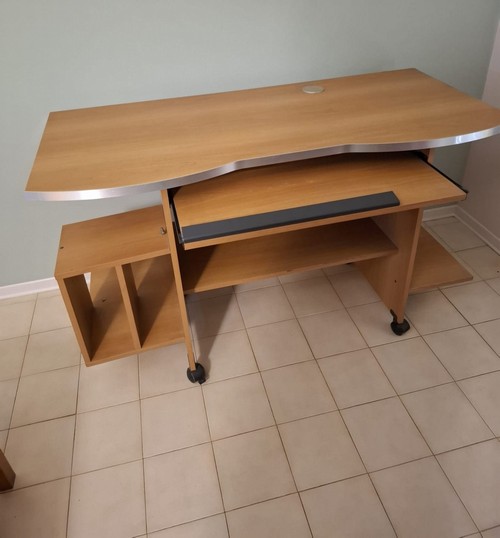 Vendo scrivania 130x52x77
