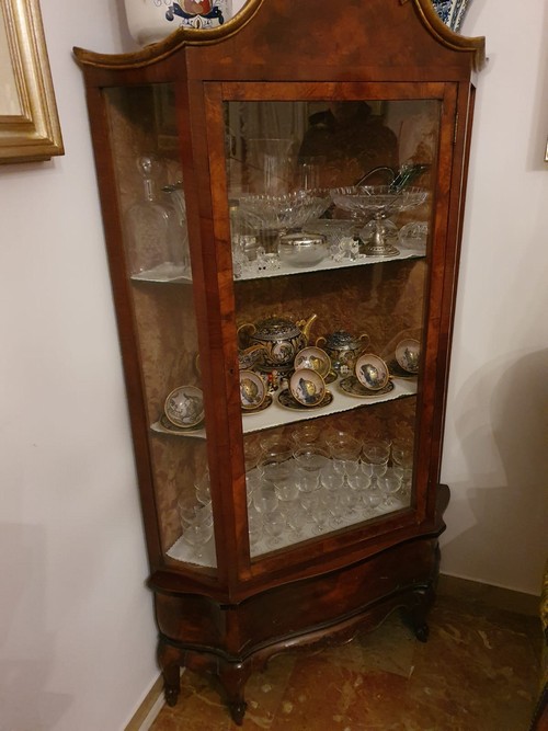 Privato vende angoliera antica radica di noce