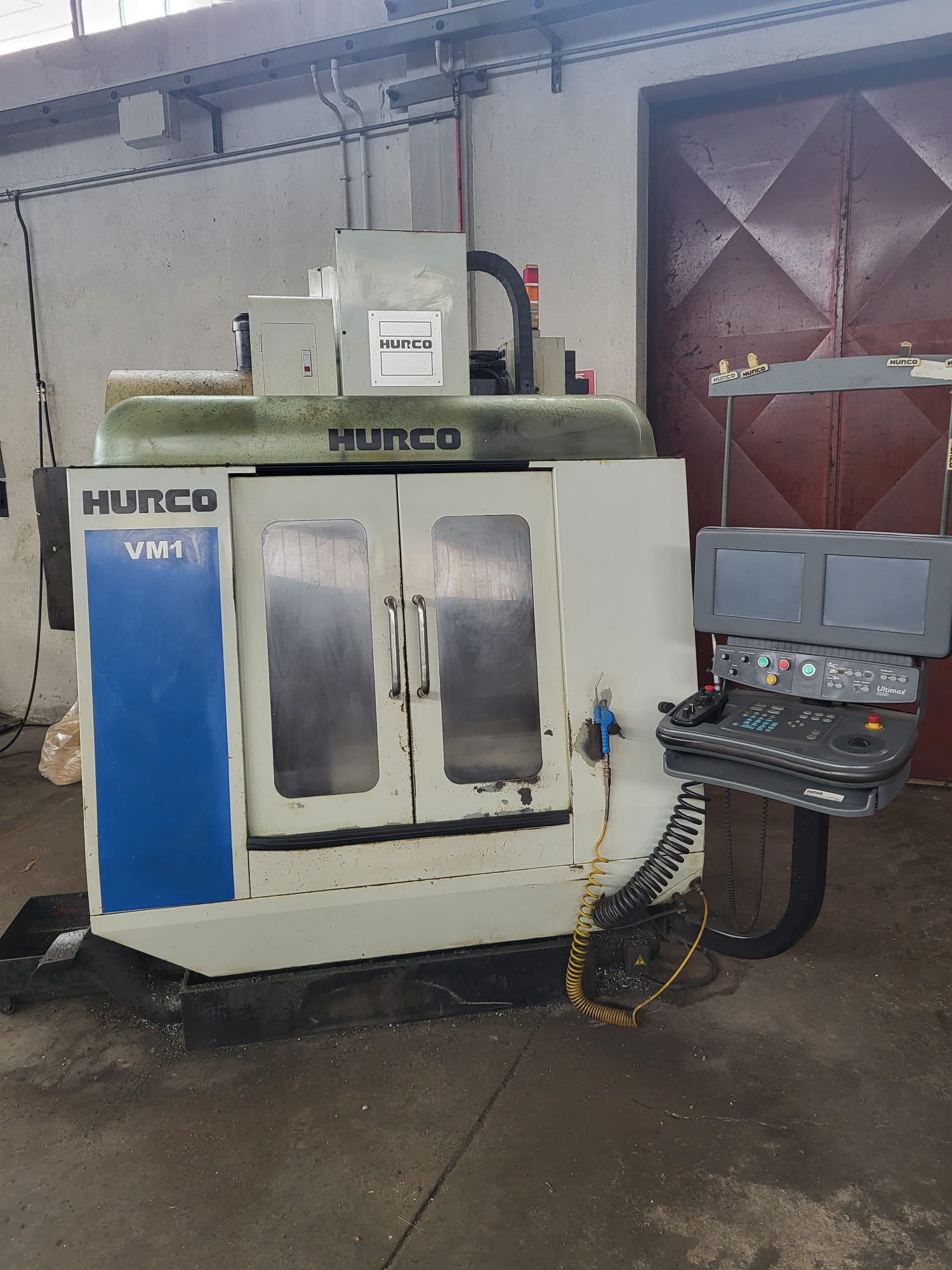 Centro di lavoro verticale CNC HURCO VM1